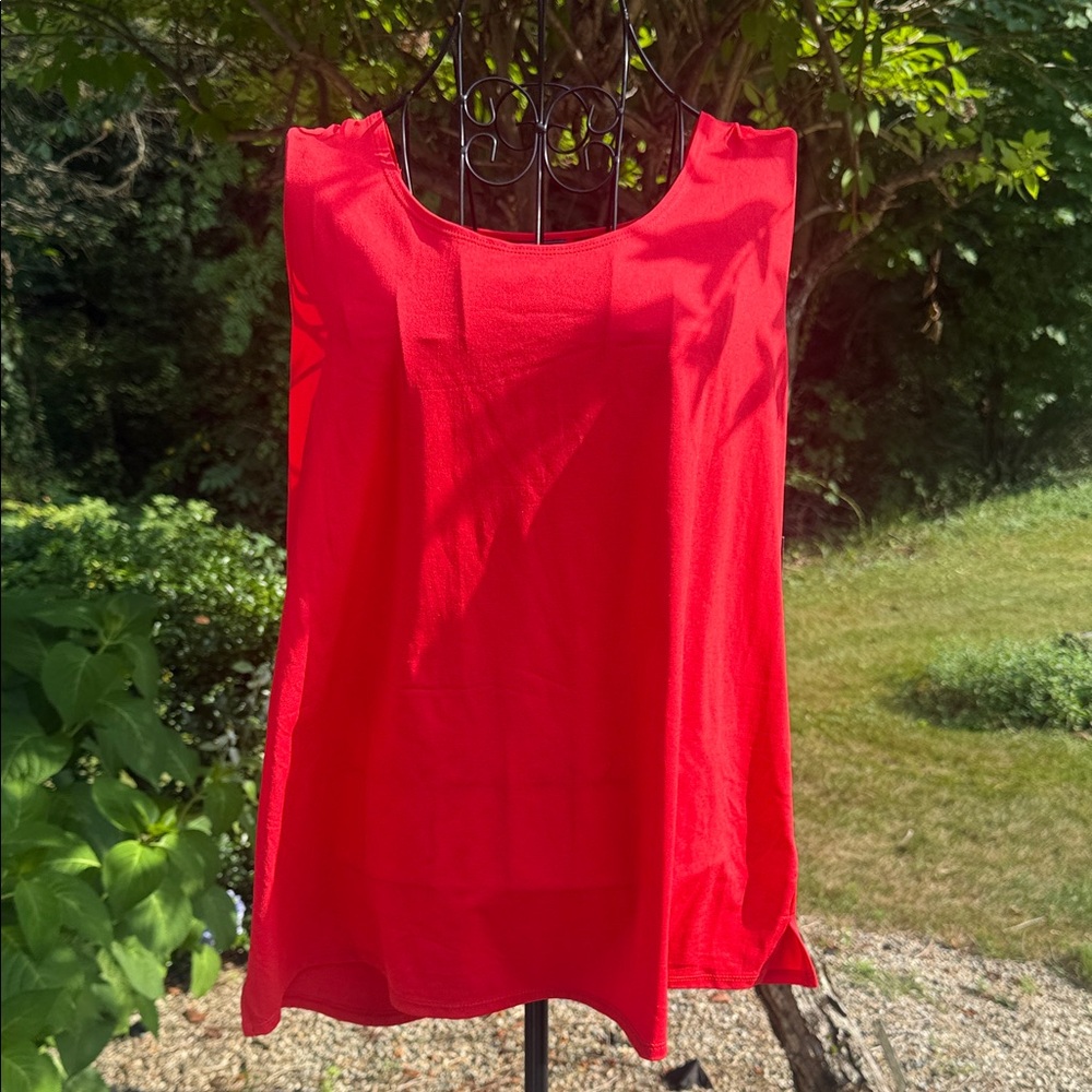 ELEMENTZ woman red tank top